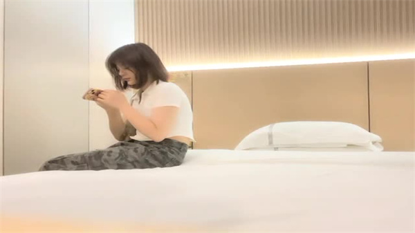 暗黑偷拍！土豪重金狂操极品纹身巨乳肥臀骚货，狂干到内射求饶！